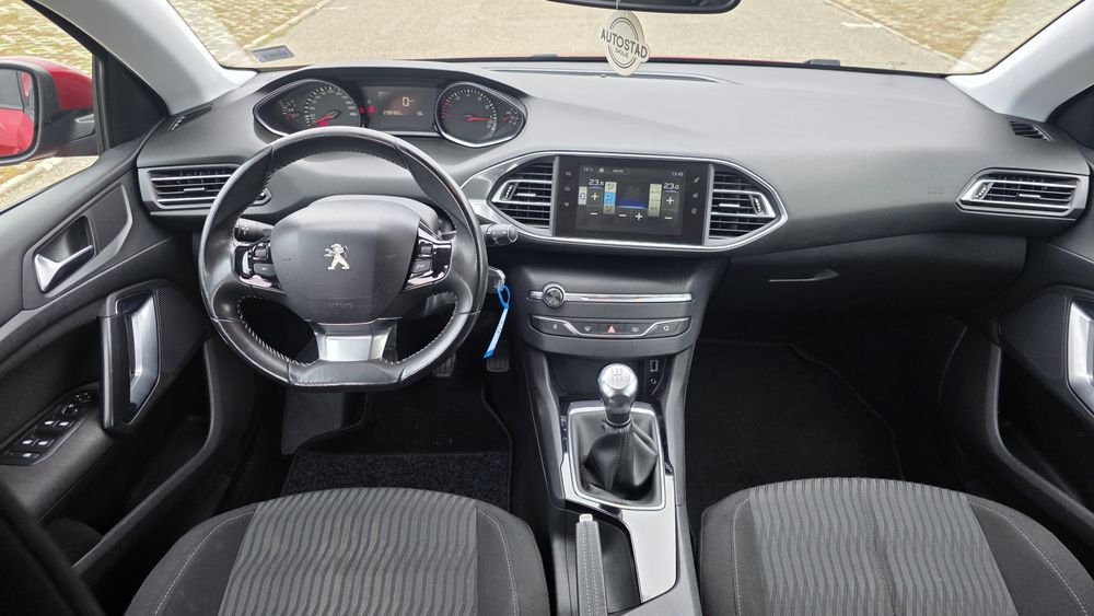 Peugeot 308  Fabricatie 2014  1.2 benzina 85 cp