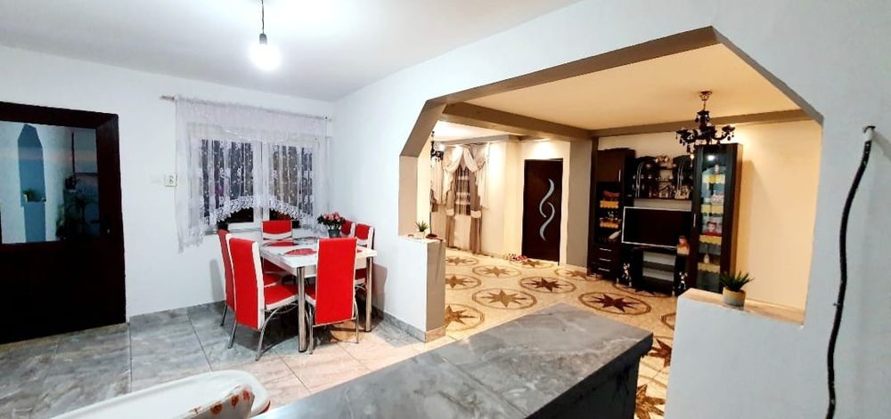 Ofer spre vânzare casa la 4 km de băile sărate Ocna mures