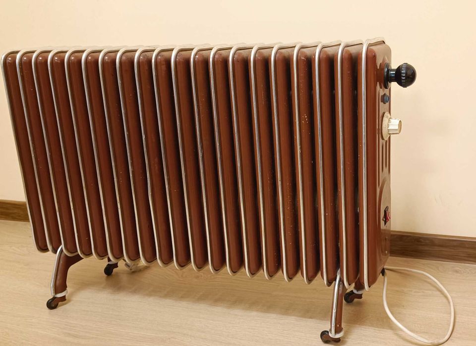 Ел. Радиатор въздушен 2kW/1kW с термостат.