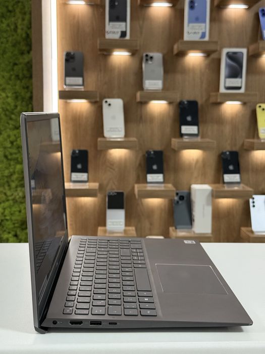 Dell Vostro 15 5501 | i5 1035G1 | 256/8 GB | Garantie 12 Luni