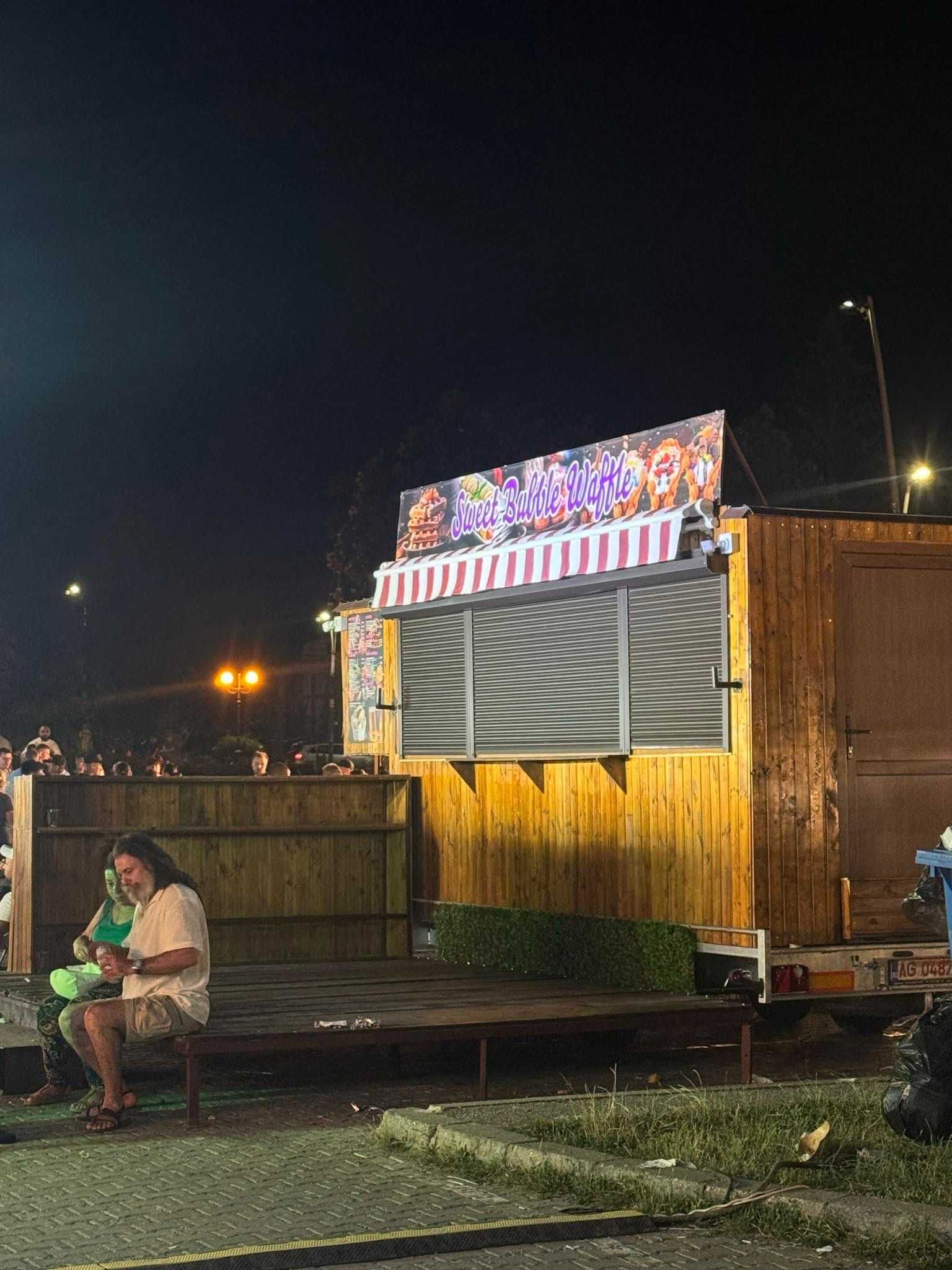 Rulota restaurant streetfood echipata complet 5m lungime \ 2.2m latime