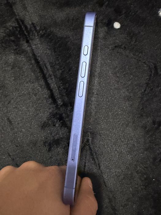 Iphone 16 ultramarine