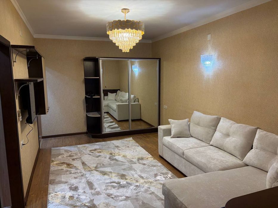 1 комнатная с Балконом 1,5/3 Продам Квартиру Чиланзар Ц Метро