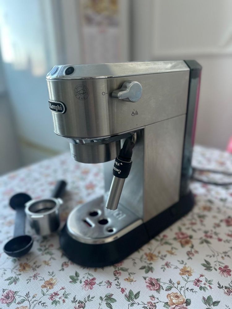 Кофемашина Delonghi