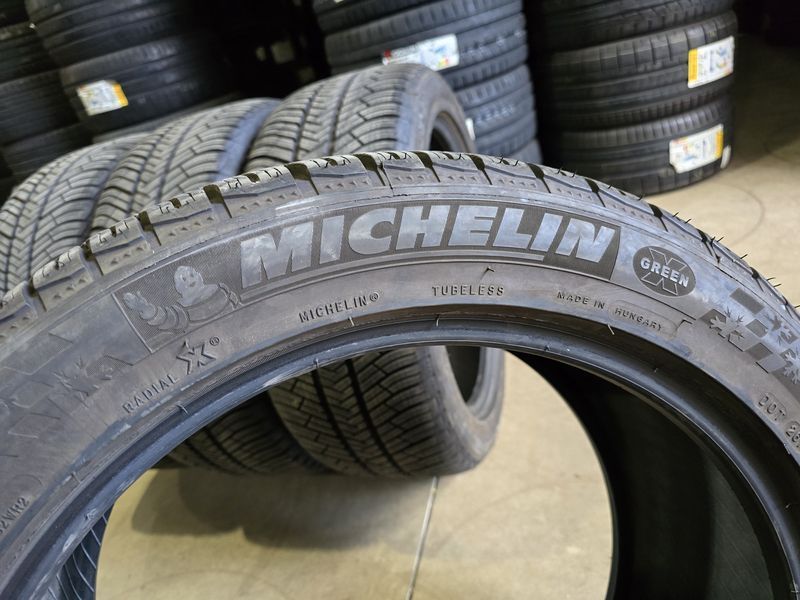 255/45/19 MICHELIN 4бр