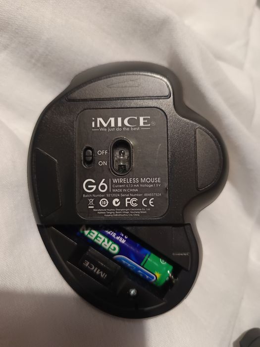 Ергономична безжична мишка