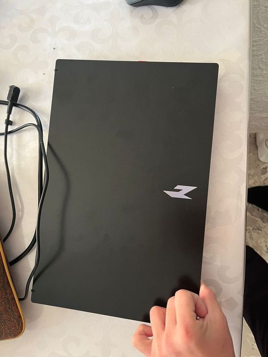 Ноутбук срочна 16гб