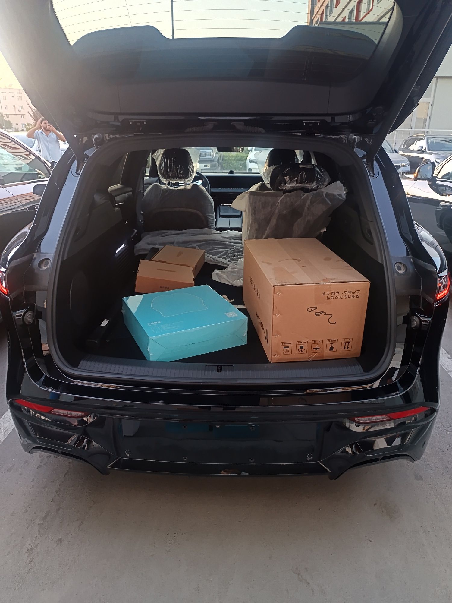 Voyah free Apollo tech 4AWD qorga qora