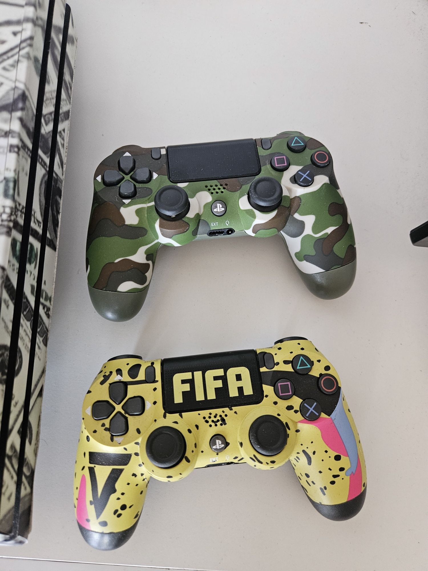 Ps4 Pro 1TB ca nou
