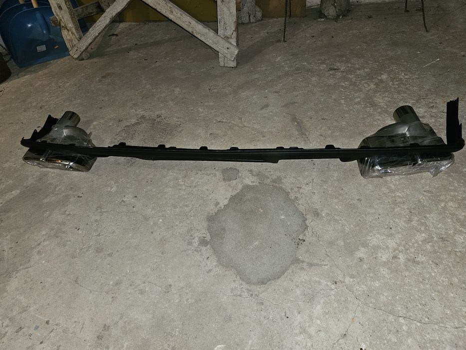 W218 C218 X218 дифузьор с накрайници  спойлер багажник стоп мъгла