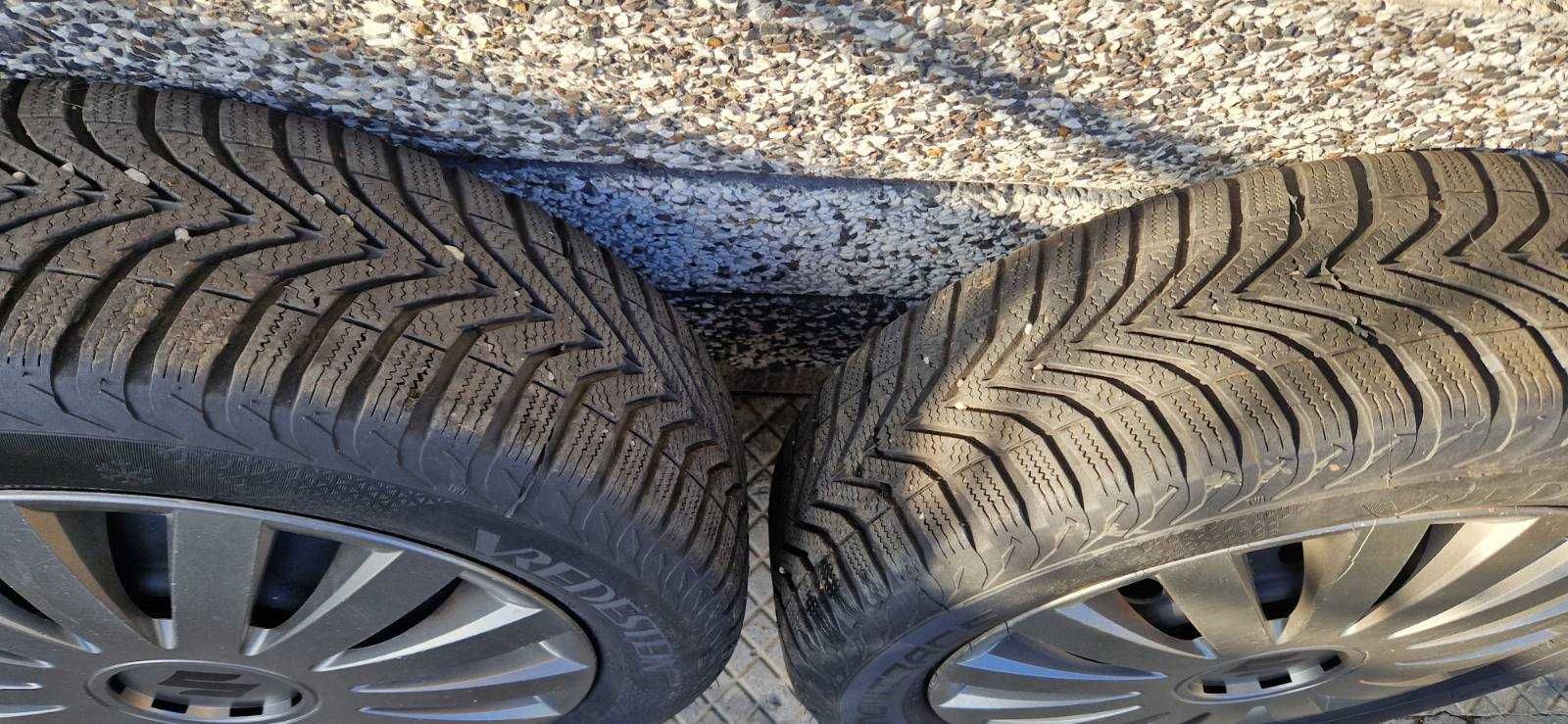 Метални джанти с тасове и гуми Vredestein 175/65R15 5Jx15 4x100 54,1mm