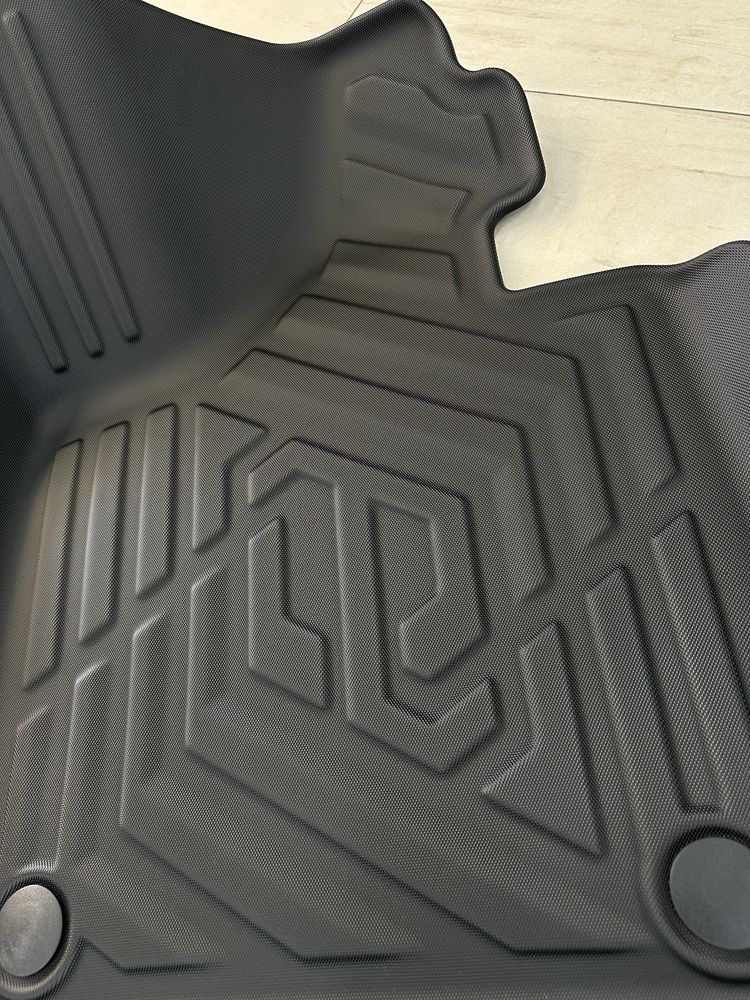 TPE полик для leapmotor C 16