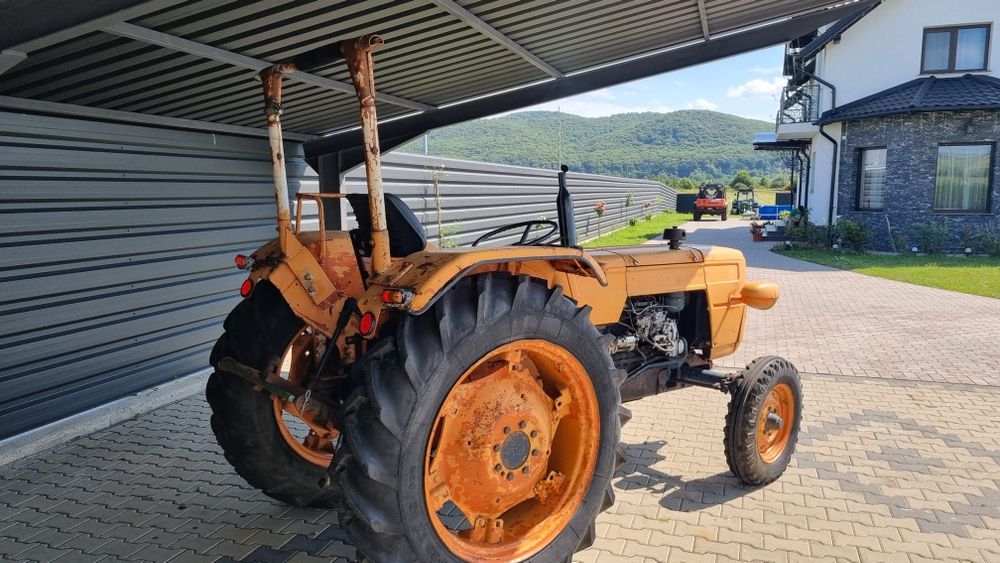 Vând tractor FIAT415 motor in 4 cilindri