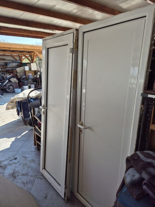 Алуминиеви врати