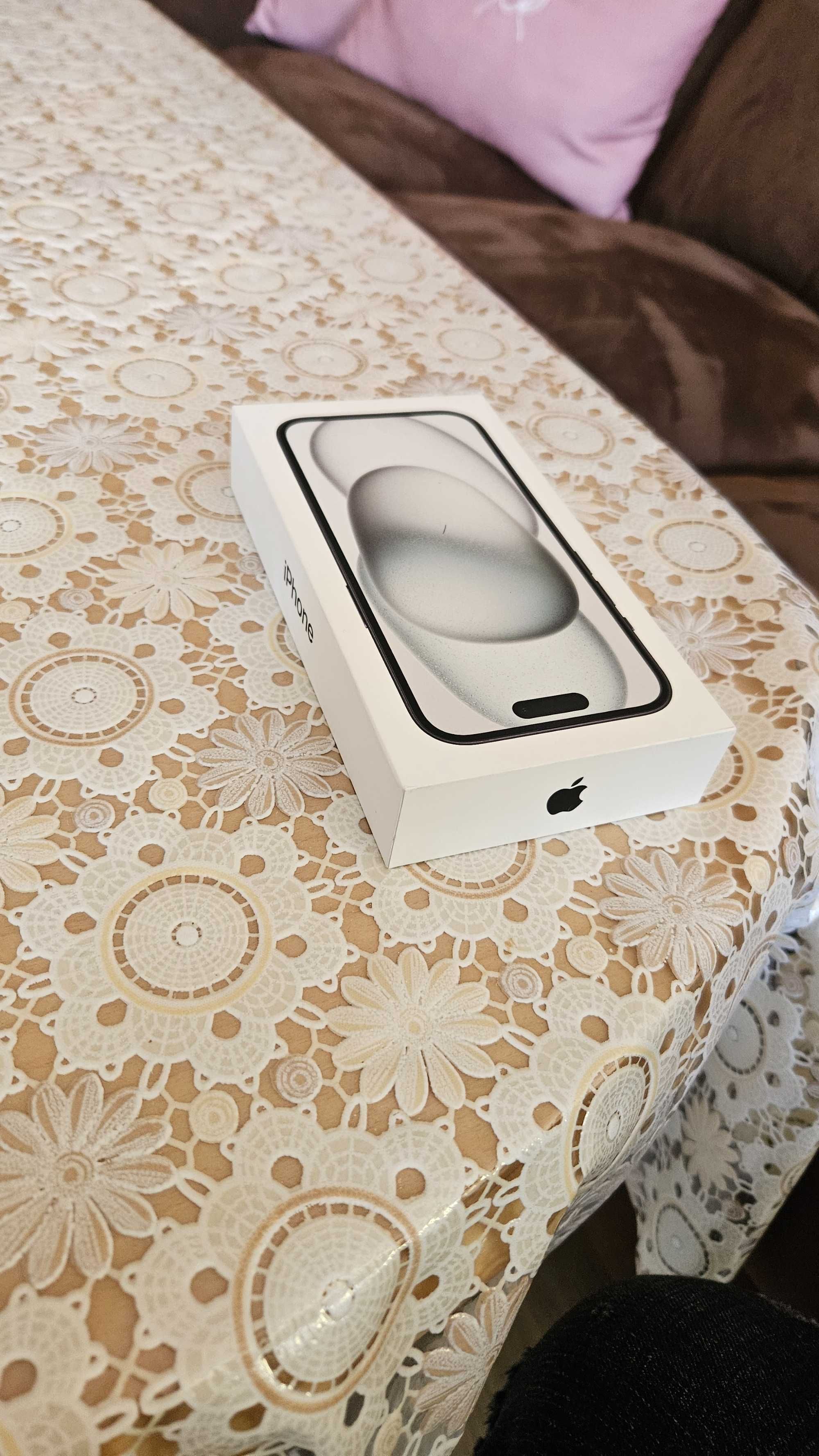 Чисто нов Смартфон Apple iPhone 15 128 GB Black mtp03