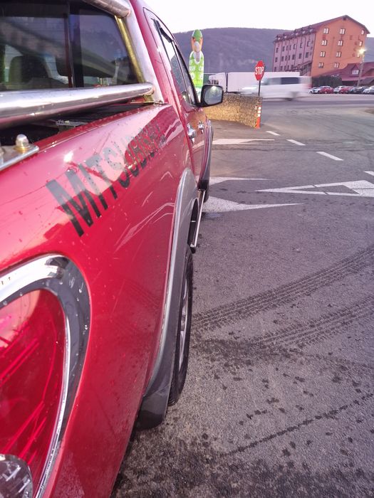 Mitsubishi l 200 sau schimb cu camioneta basculabila