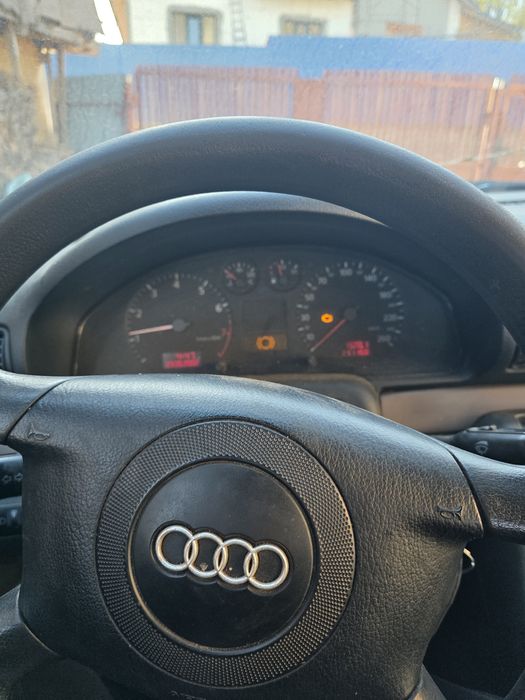 Audi A4 1.6 benzina – An 2000 – 231.000 km reali
