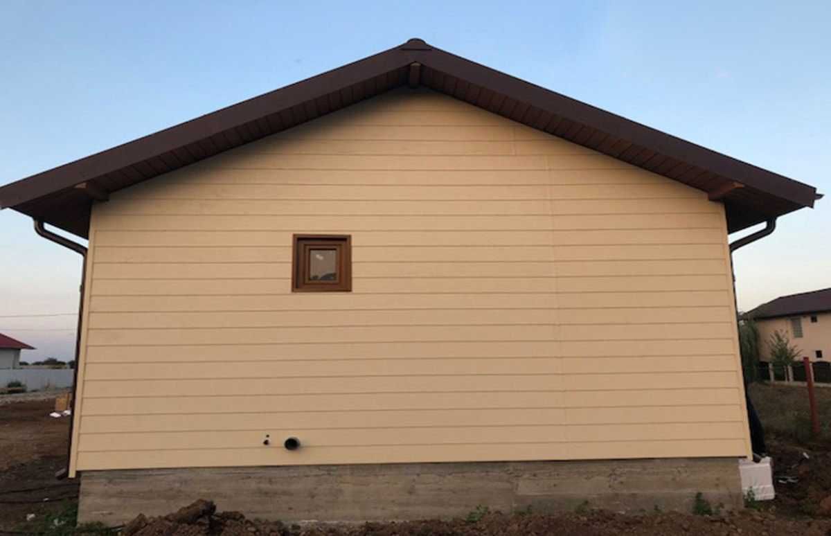 Casa modulara si garaje auto din structura metalica si panou sandwich