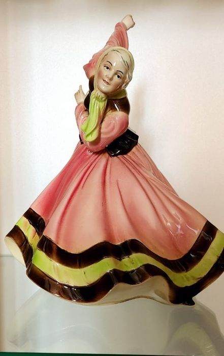 Статуэтка плясунья