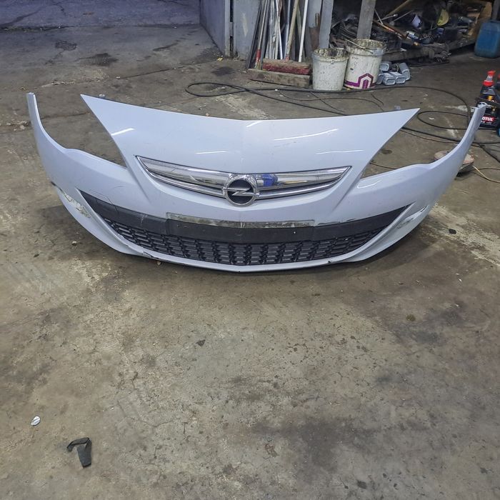 Предна броня Astra J GTC