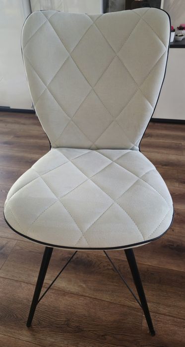 Столове и пейка в цвят мента