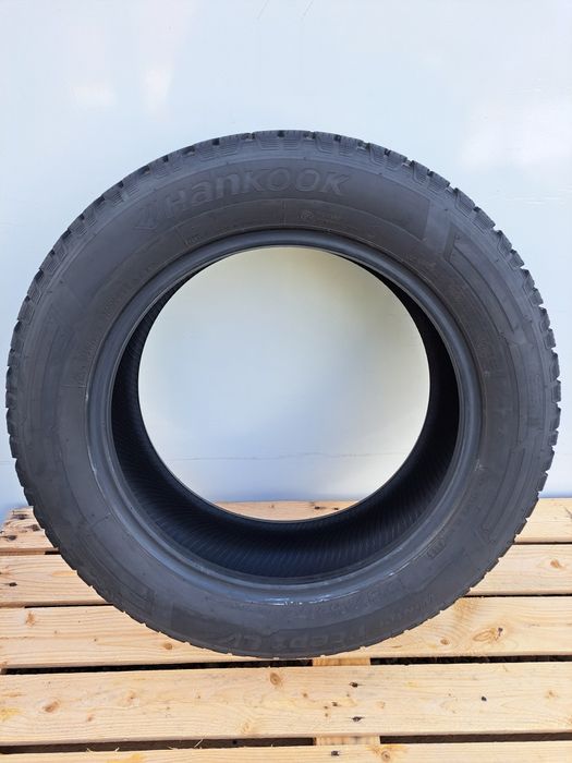 Anvelope İarnă 215/60R17C Hankook Winter I cept LV M+S