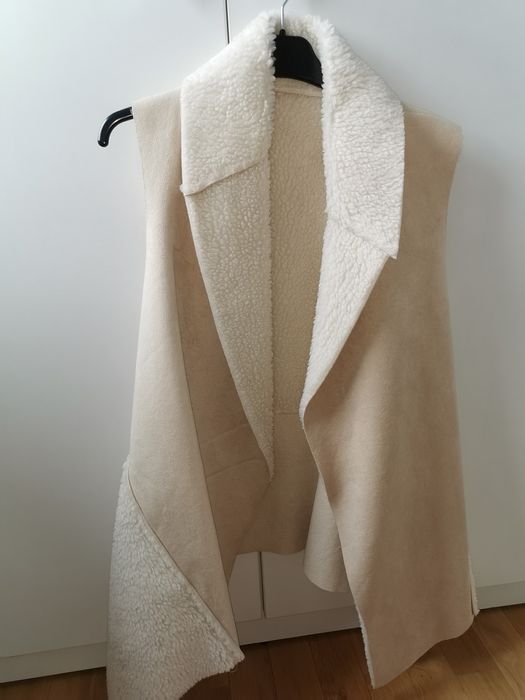 Vândă Vesta piele naturala noua cu eticheta