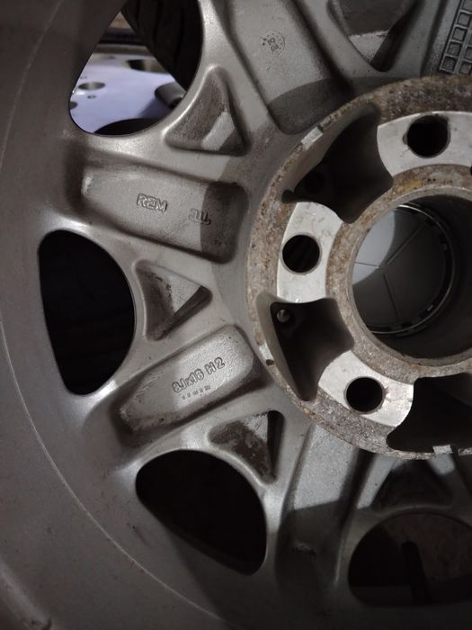 R16 diska balon sotiladi xolati yaxshi