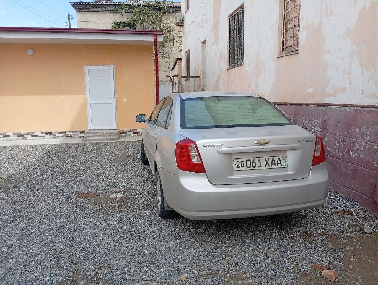 Sirdaryo viloyati Sayxunobod tumanida LACETTI sotiladi