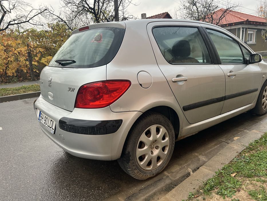 Peugeot model 307, argintiu