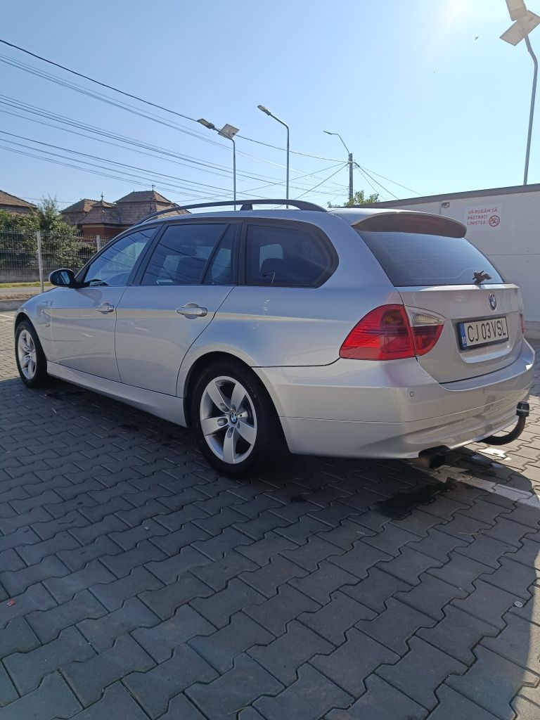 Vând BMW Seria3 320d