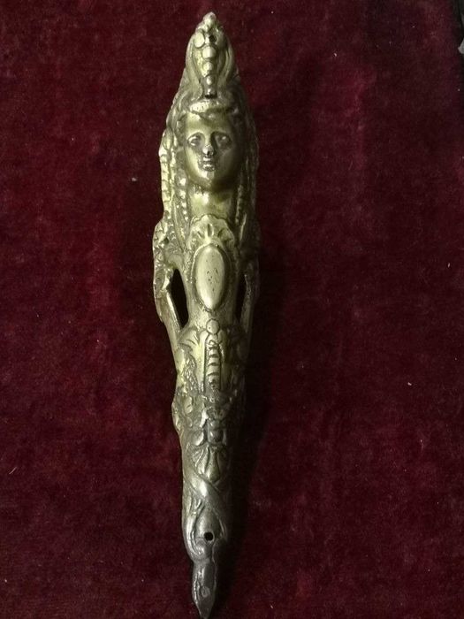 Антикварная декоративная деталь для мебели .