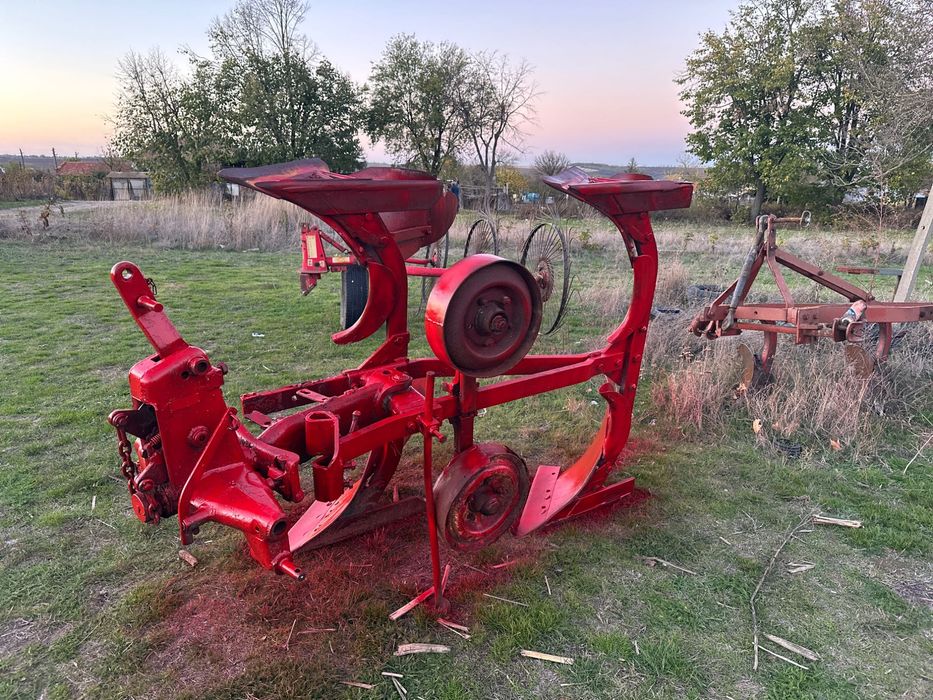 Сеялка , дискова брана ,плуг и сеносъбирач !