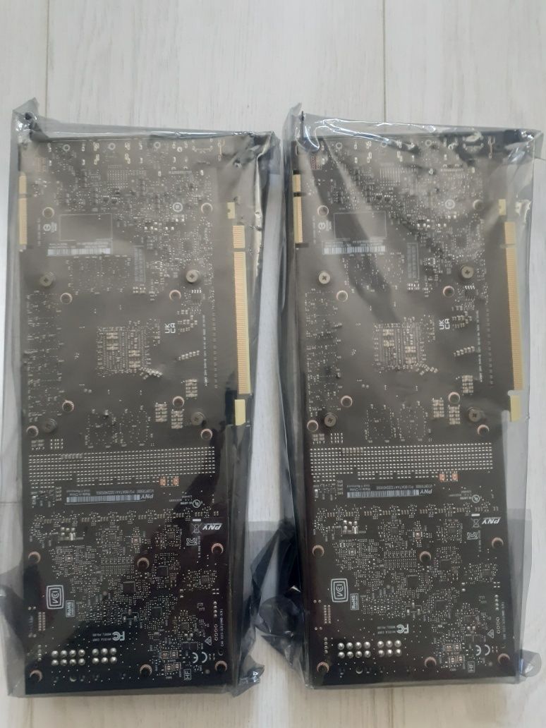 Vând Quatro rtx și asus Strix gtx 1080