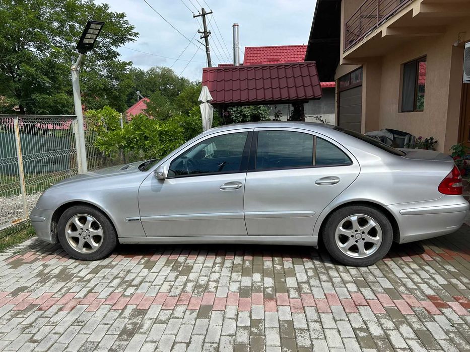 Mercedes-Benz E class W211