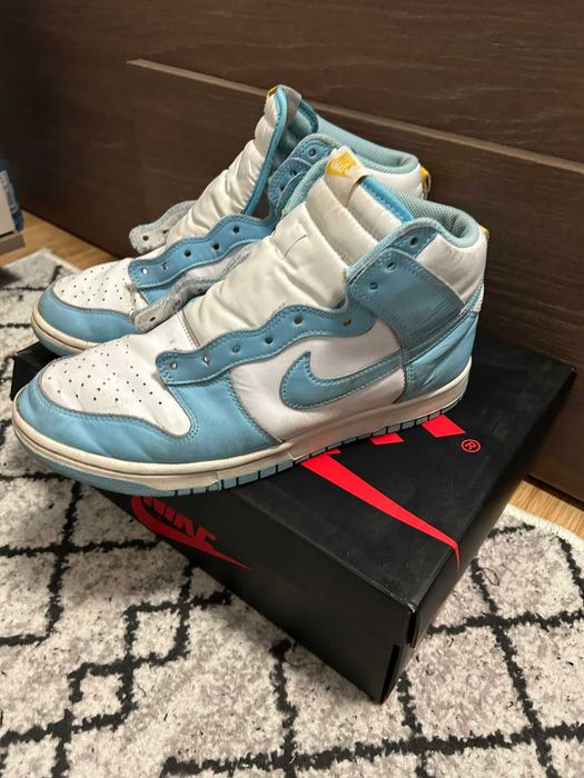 Baby blue Nike dunks