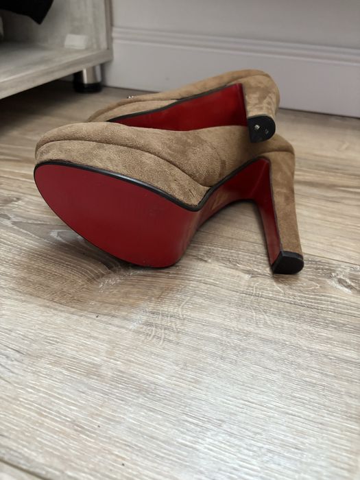 Pantofi cu toc de dama,marimea 40 ,noi fara eticheta