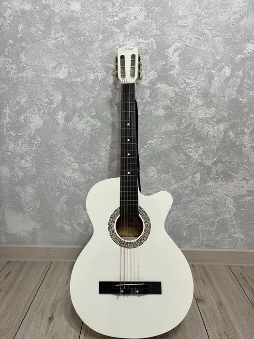 Гитара классическая