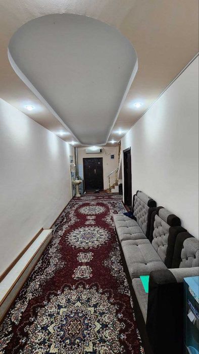 Уй сотилади (Райцентр бозор олдидаги котедж, катта йўл бўйида)