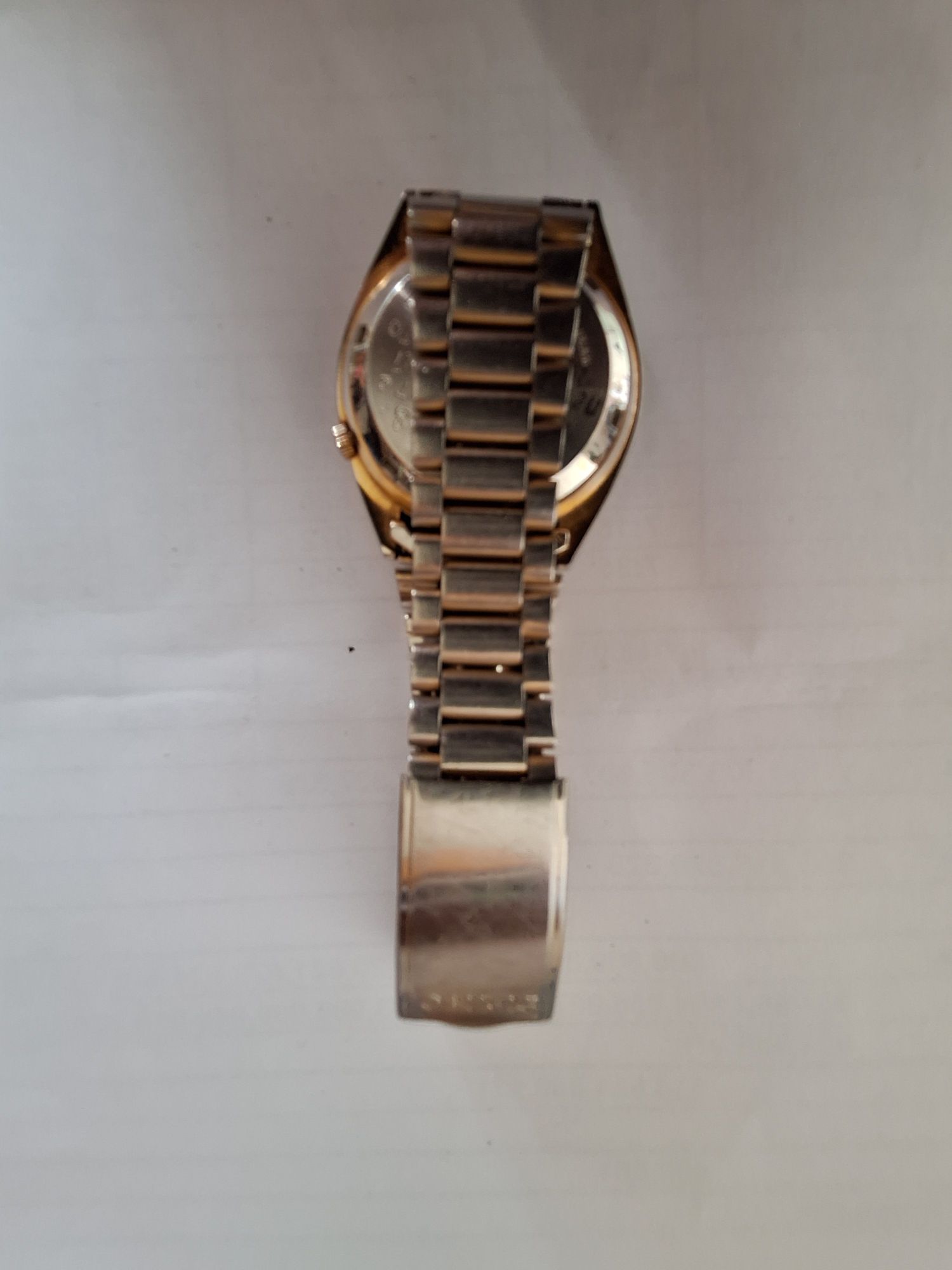 Продавам оригинален ръчен часовник "SEIKO 5".