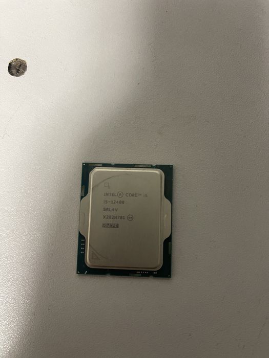 Intel Core i5-12400