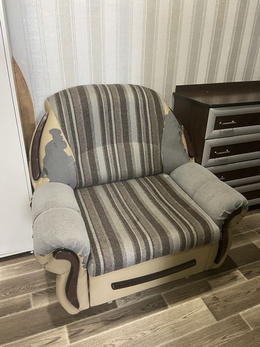 Продам раздвижное кресло