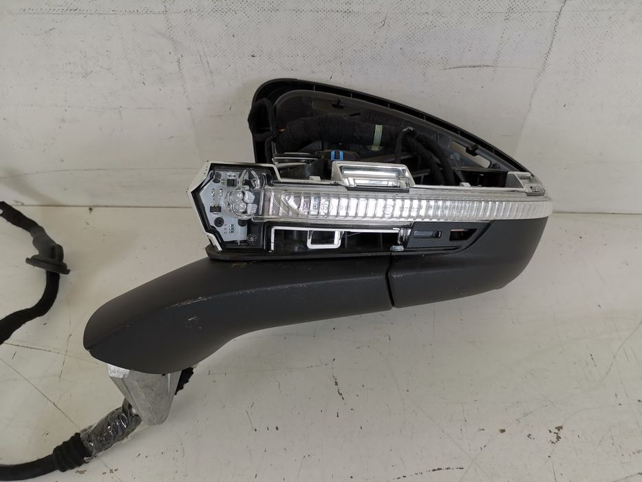 Ляво огледало Ново Фолксваген / Volkswagen Touareg трето поколение CR