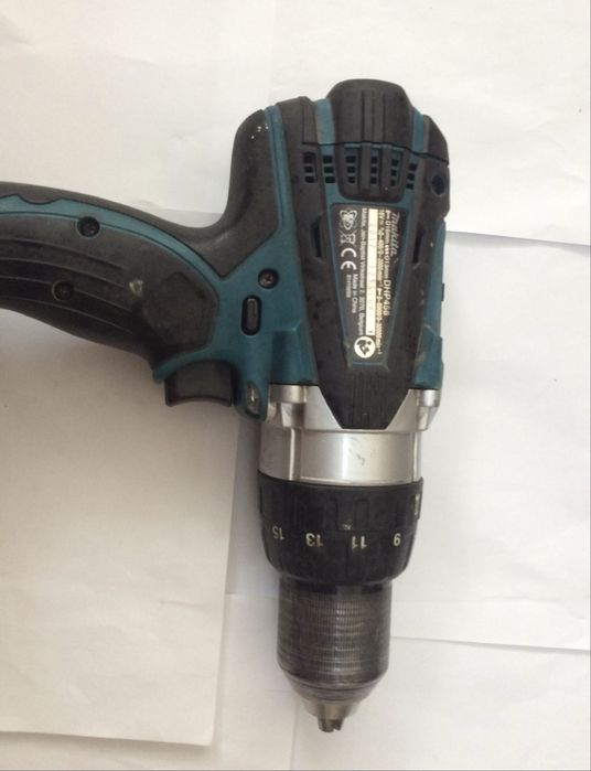 Makita DHP453 masina de gaurit si insurubat cu 16 trepte