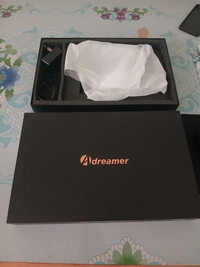 Notebook sotiladi xiva