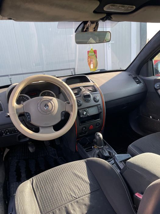 Vând Renault megane