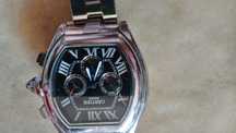 Vînd ceasuri automatice.Pret 300  leiun rolex si 400 Cartier.1000 toat