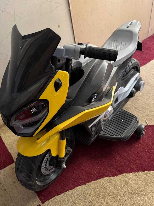 Veli motosikl sotiladi