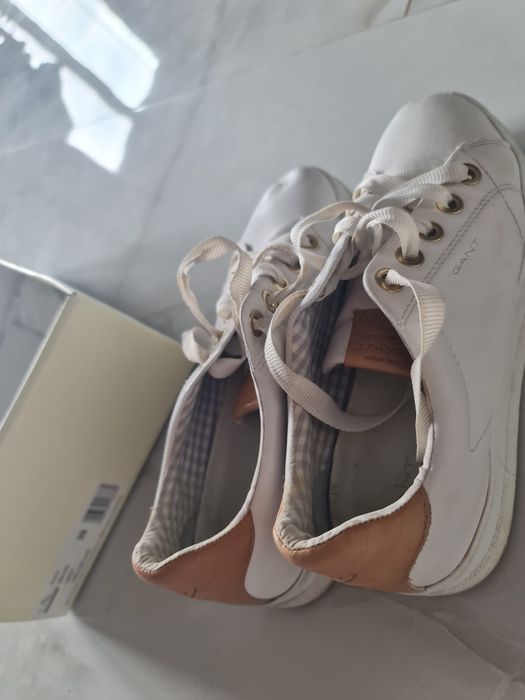 Adidași marca puma și gant din piele