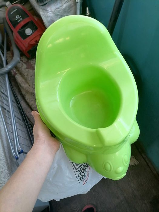 Продам Горшок детский